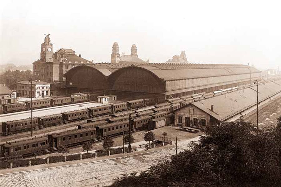 Общий вид вокзала. 1905. фото: Jan Kříženecký. Archiv hlavního města Prahy