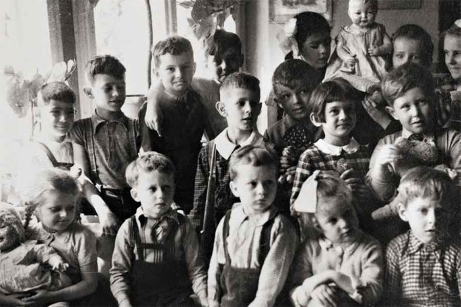 в детском саду. Прага, 1941—1942. Архив А. Копршивовой